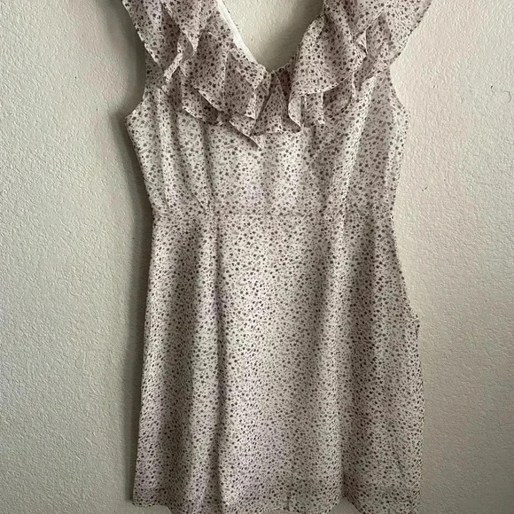 🆕NWOT Senlis Women Lightweight Ruffle Mini Dress V-Neck White Purple Floral S🆕 - Picture 5 of 12